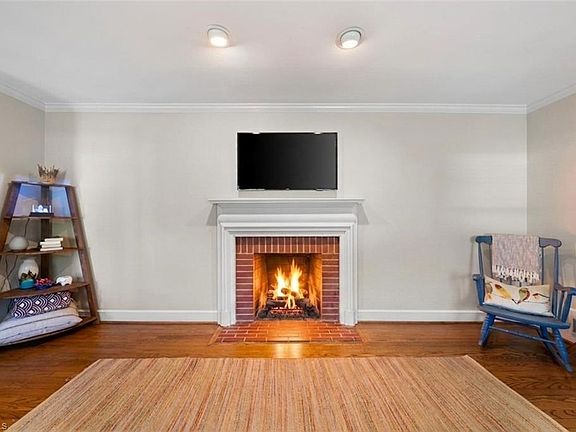 5th image of 1228 Ridgecrest Ave