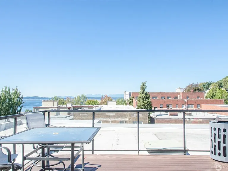 626 4th Ave W #201 — Photo 24