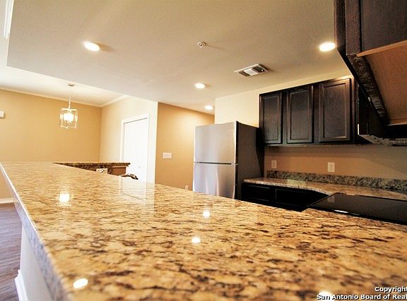 4th image of 4847 Brandeis St #4102