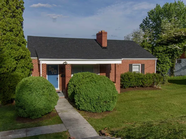 307 4th Ave, Radford, VA 24141