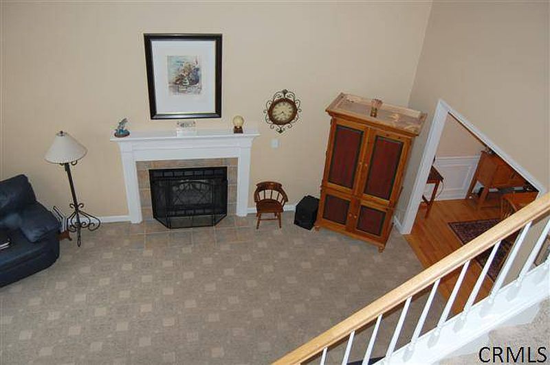 4th image of 13 SUNDANCE Drive