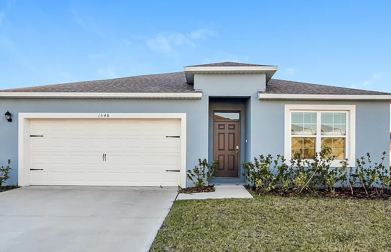 Kinsman Pointe — Photo 1