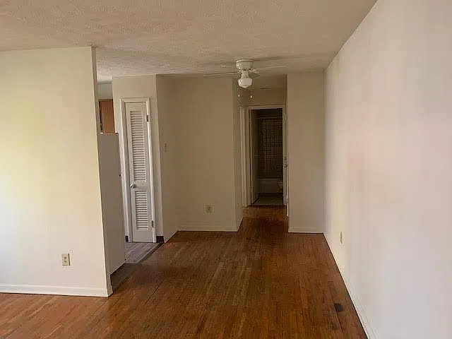 Building Photo - 828 Oak St #2