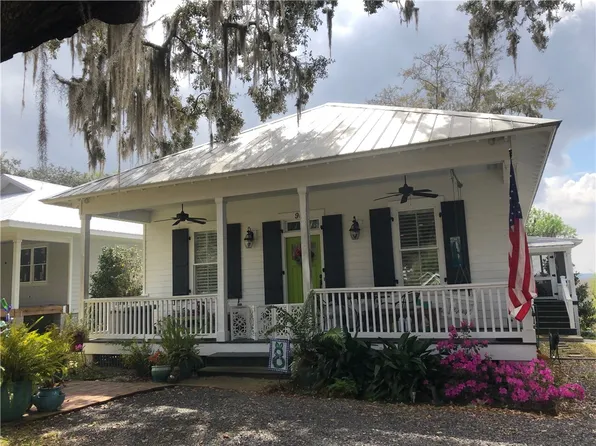 903 Fort King George Dr, Darien, GA 31305