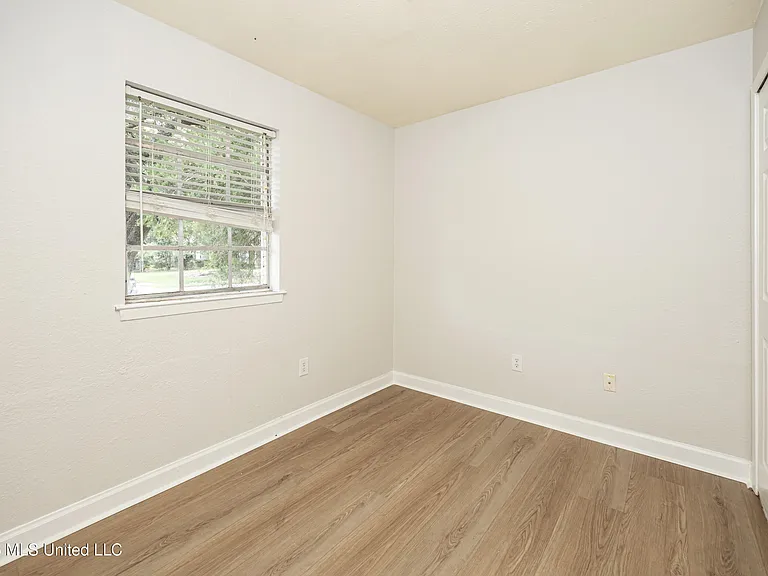 2840 Gardendale Ave — Photo 32