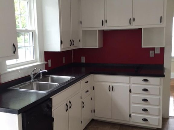 3rd image of 607 S Oak St