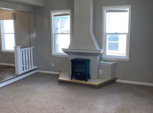 806 N 1st St APT 1, Bismarck, ND 58501