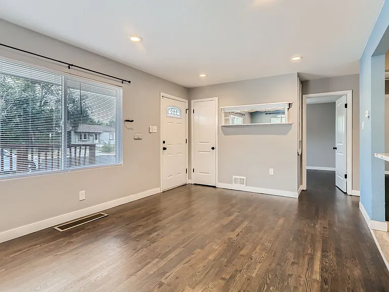 1314 S Meade St — Photo 3