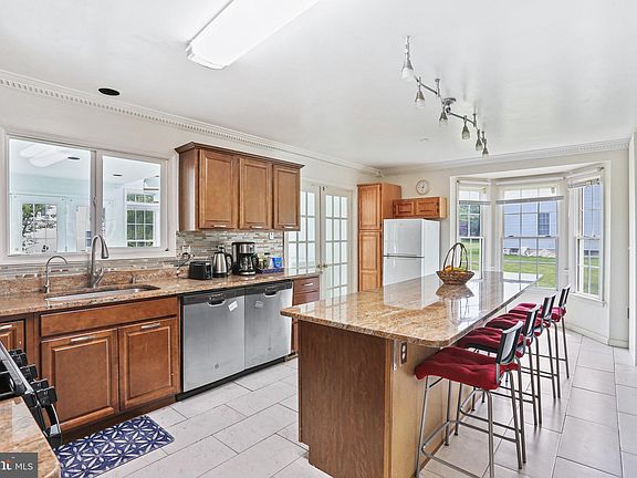 4th image of 3402 Ardsley Ct