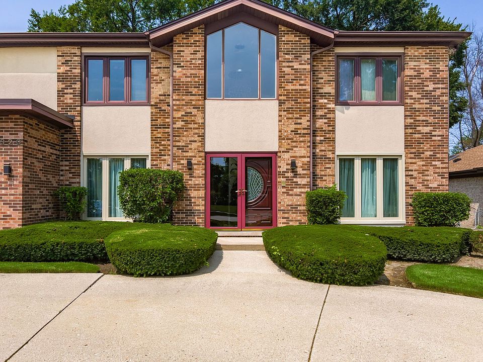 1st image of 3320 Lakewood Ct