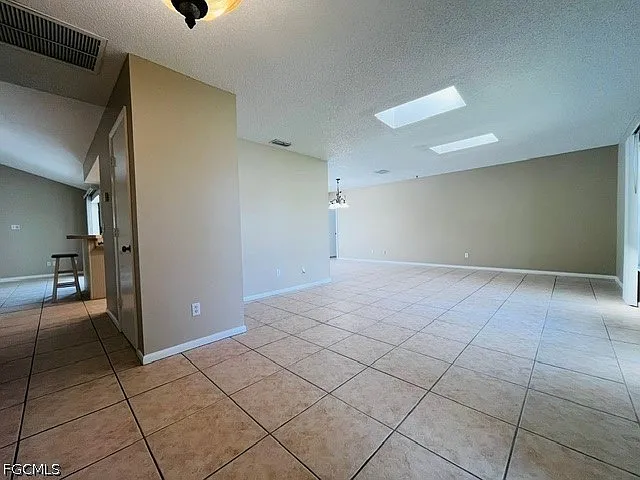 3019 SE 5th Pl — Photo 14