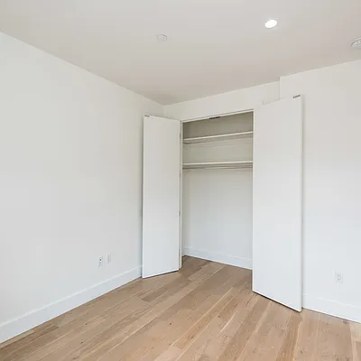 Rented by Nooklyn NYC LLC | media 17