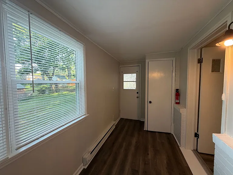 710 Boon St — Photo 8