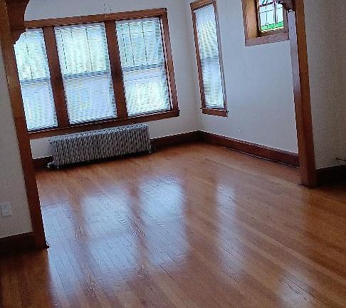5th image of 1940 Clarence Ave #2