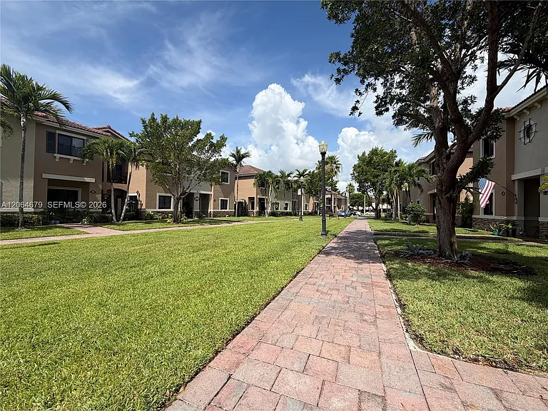 22411 SW 88th Pl #626 — Photo 4