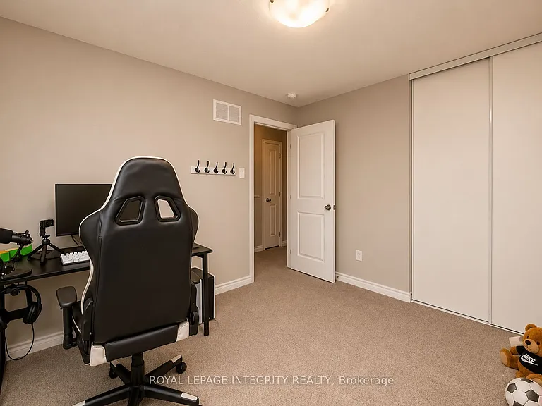 707 Samantha Eastop Ave — Photo 20