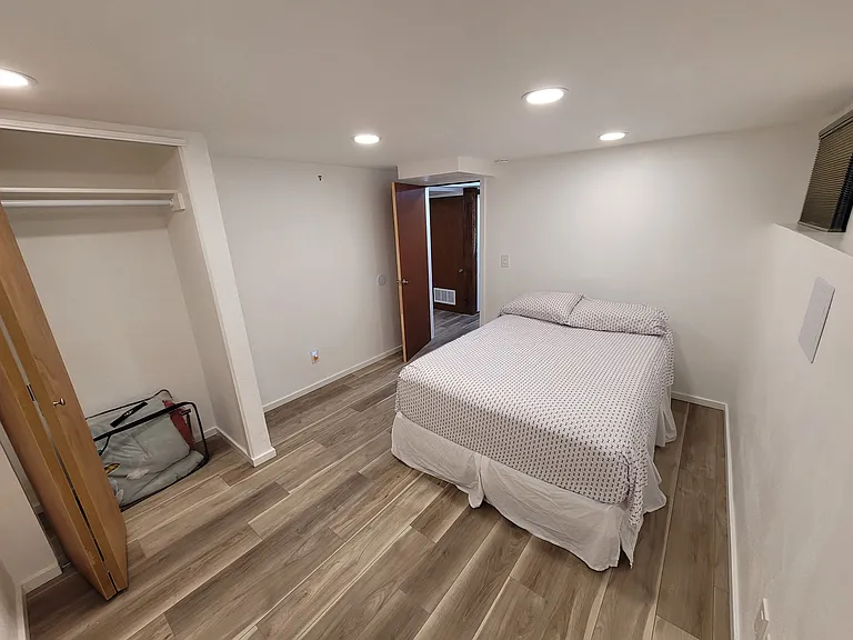Front bedroom.