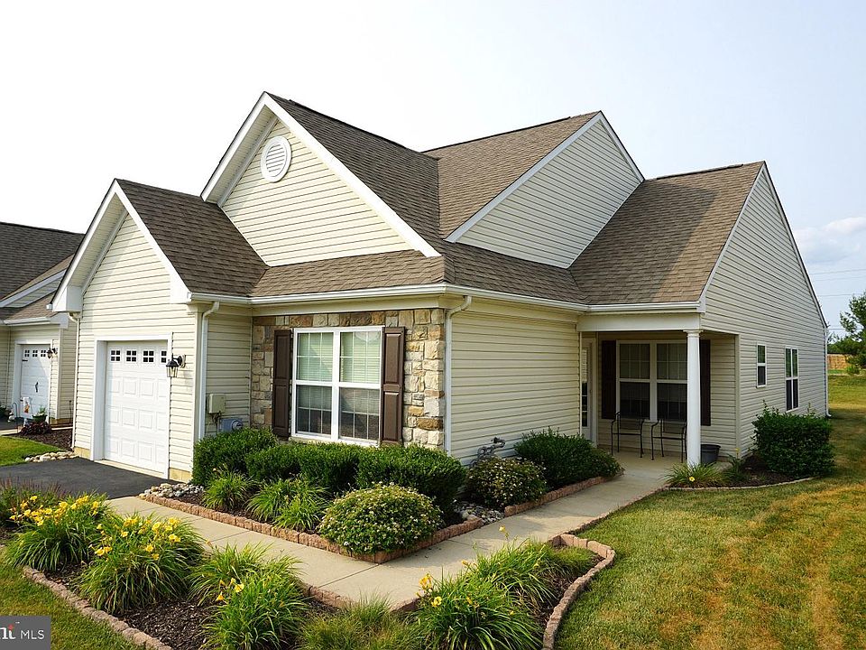 1st image of 73 Lattice Ln