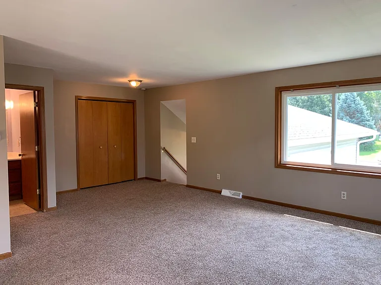 5782 Tudor Dr — Photo 4