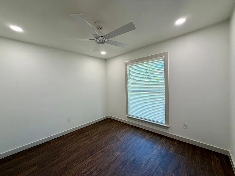 10801 Rick Dr — Photo 15