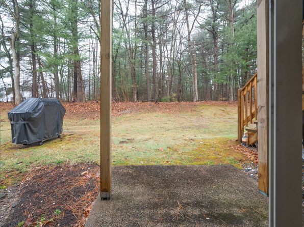 424 Emmett St APT C, Bristol, CT 06010