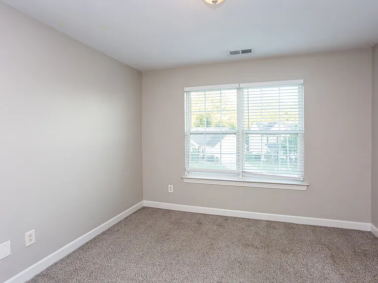 2870 Island Point Dr NW — Photo 7