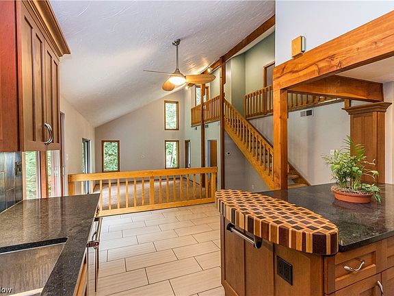 5th image of 38415 Berkshire Hills Dr