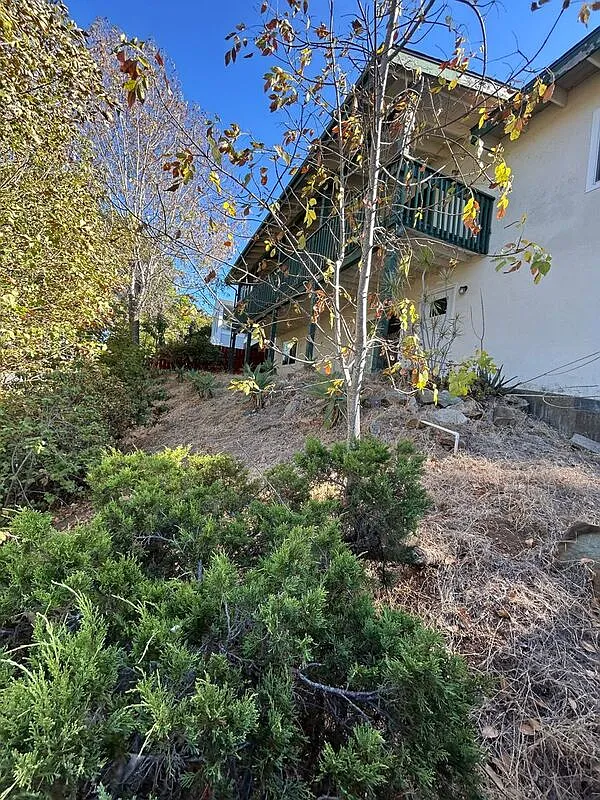 4 bed, 3.0 bath, 2488 sqft, $5,000 — Photo 1