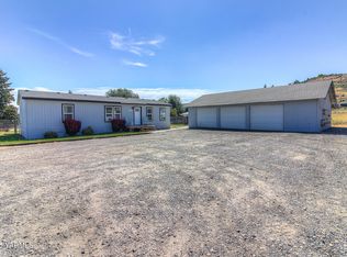 80 Outback Ln, Naches, WA 98937