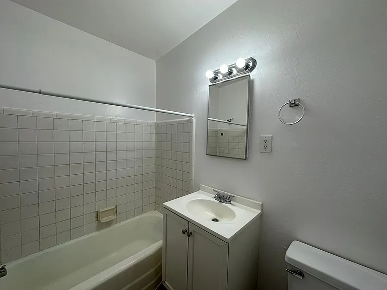 Fairmount-4215 — Photo 27