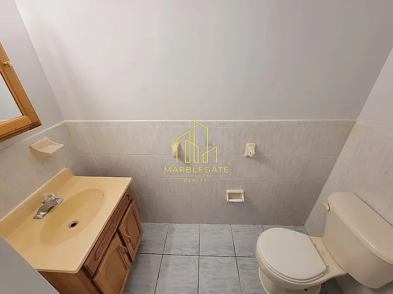 38-40 Wainwright St #11 — Photo 8