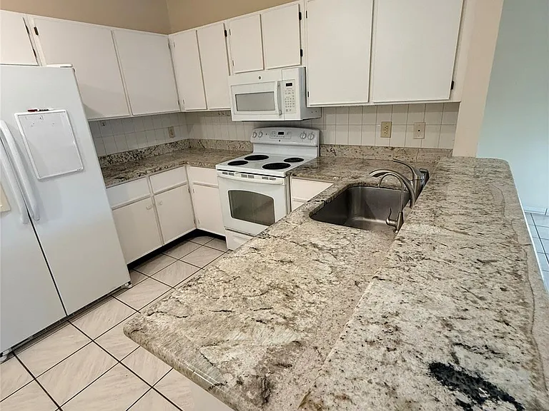 12060 NW 11th St #12060 — Photo 12