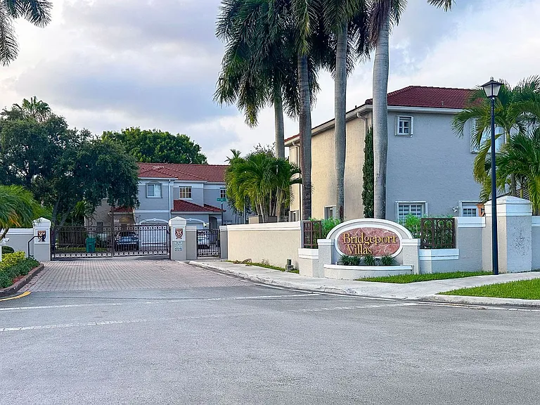 14261 SW 126th Pl — Photo 42