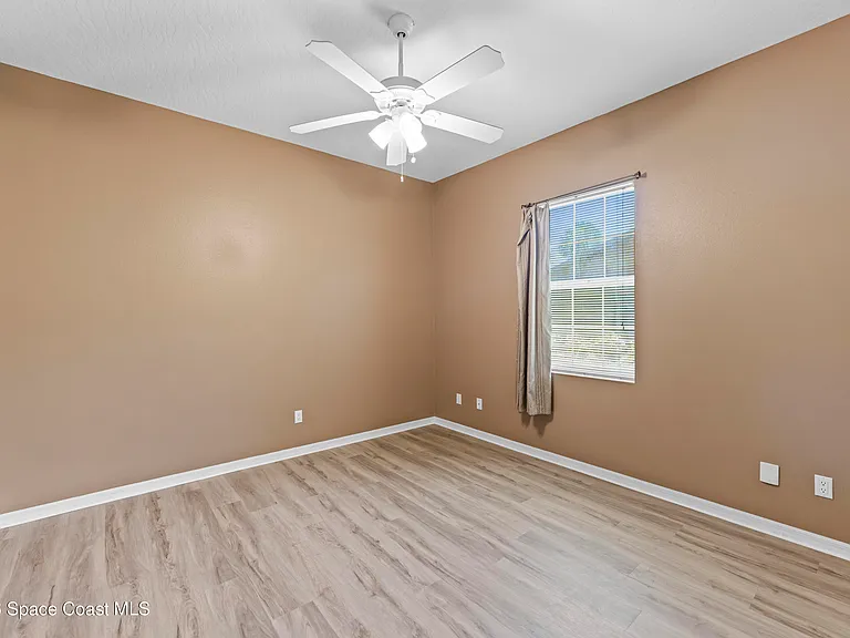 7922 Timberlake Dr — Photo 12