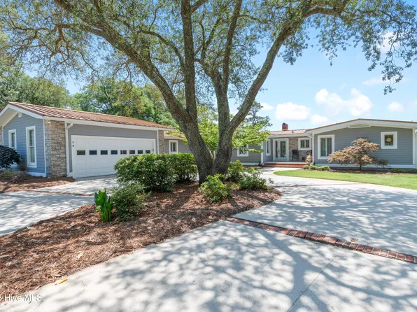102 River Drive, Southport, NC 28461