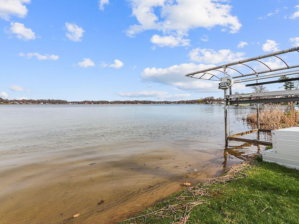 93284 Gravel Lake Dr, Lawton, MI 49065 Zillow