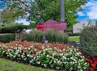 288 Country Club Ln, Pomona, NY 10970