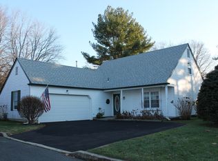 4 Winfield Ct, Medford, NJ 08055