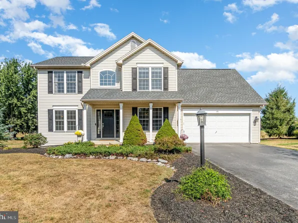 26 W Eppley Dr, Carlisle, PA 17015