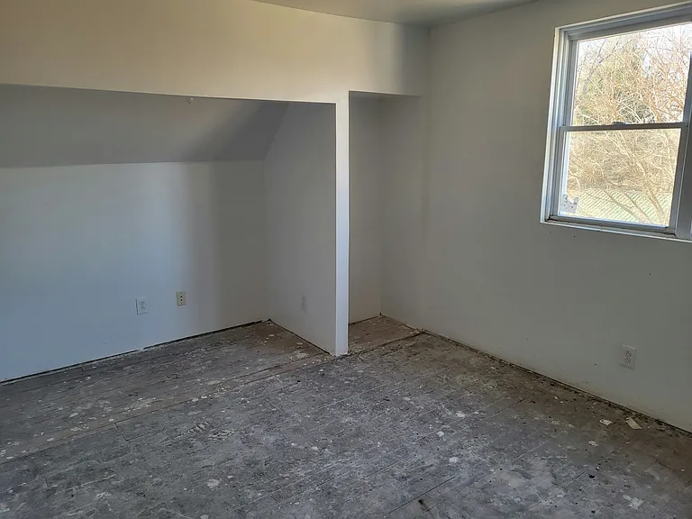 332 N French St — Photo 19