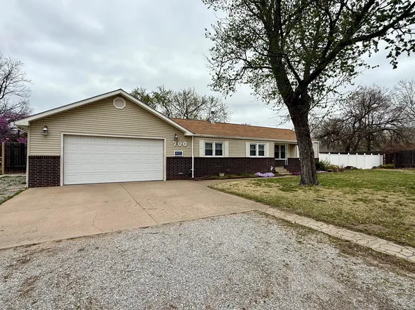 700 W Meikle Rd, Wichita, KS 67217