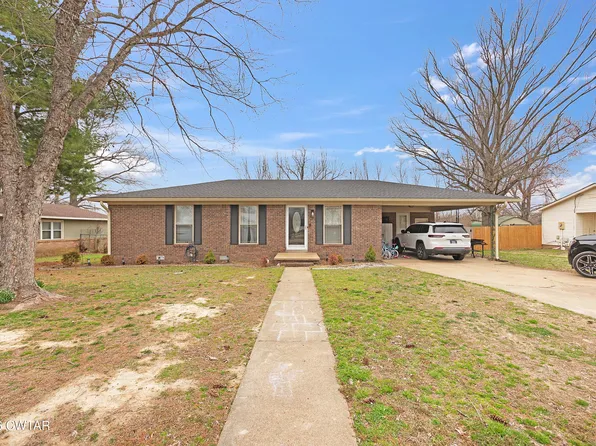 8064 Pillow Dr, Milan, TN 38358