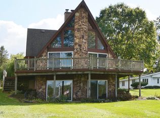 41560 E Bayshore Dr, Paw Paw, MI 49079