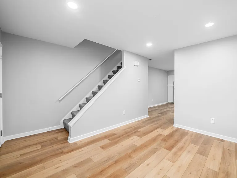 4039 Lincoln Ave — Photo 14