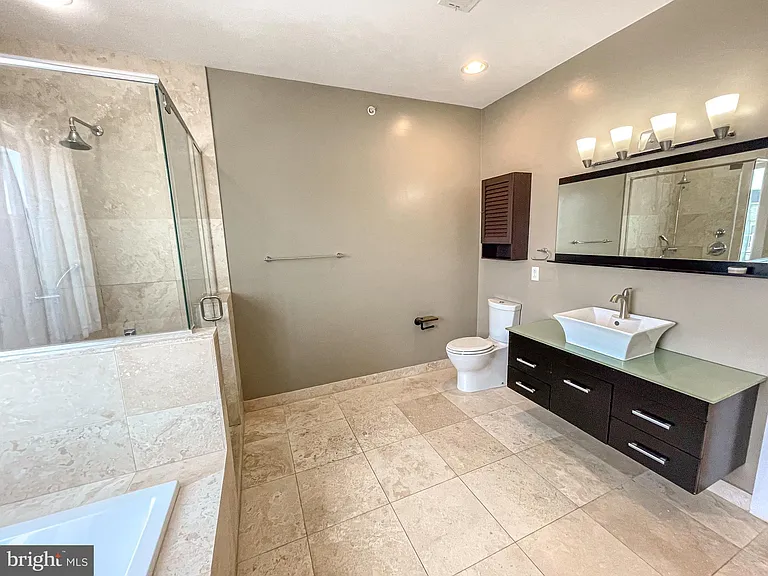 1020 S 5th St — Photo 13