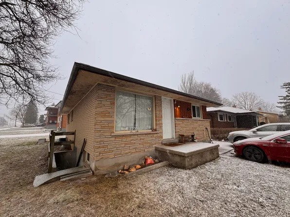 105 Marshall St, Waterloo, ON N2J 2T5