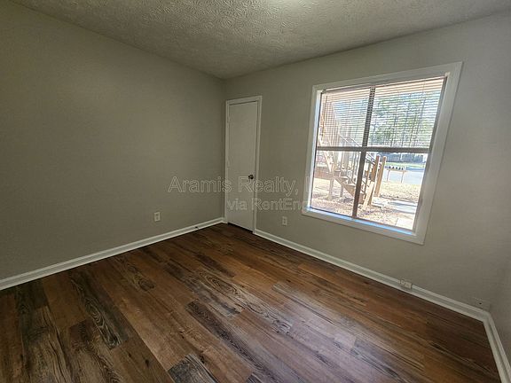 5th image of 116 Spring Ct #1