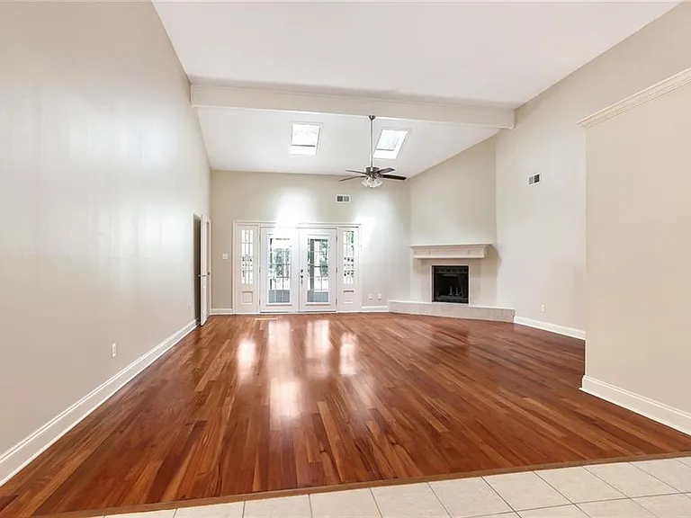 103 Pineland Dr — Photo 3