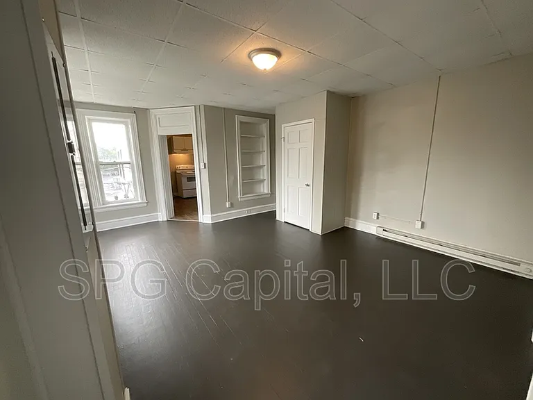 120 Lincoln Way W #2 — Photo 2
