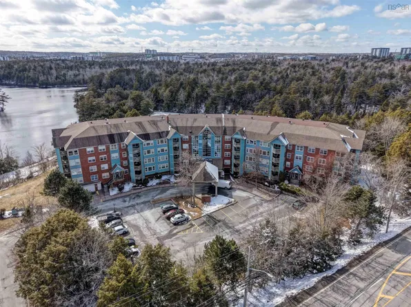 2 Lake Dr #310, Halifax, NS B4A 4H7